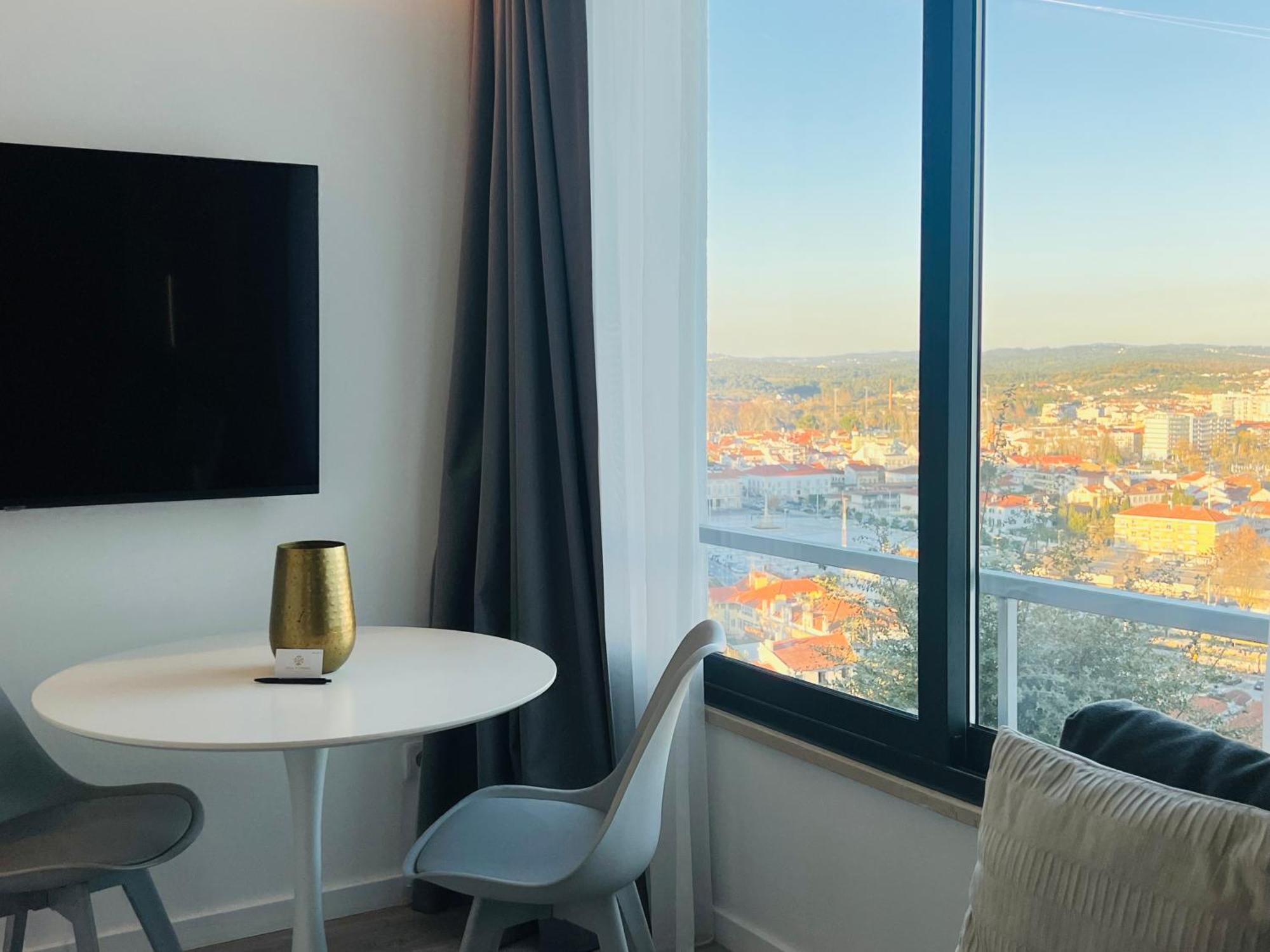 Vila Pombal Tomar Apartments - Pool & City Views ภายนอก รูปภาพ