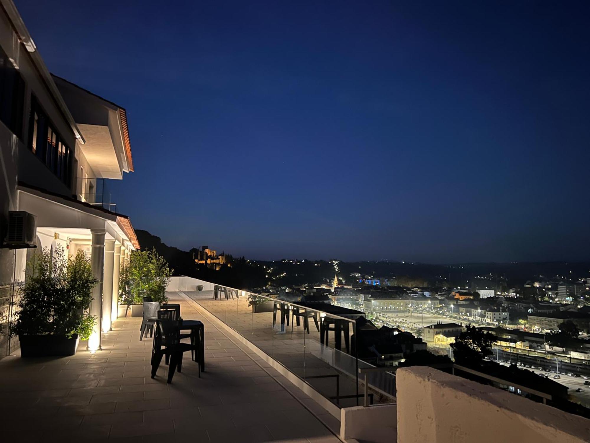 Vila Pombal Tomar Apartments - Pool & City Views ภายนอก รูปภาพ